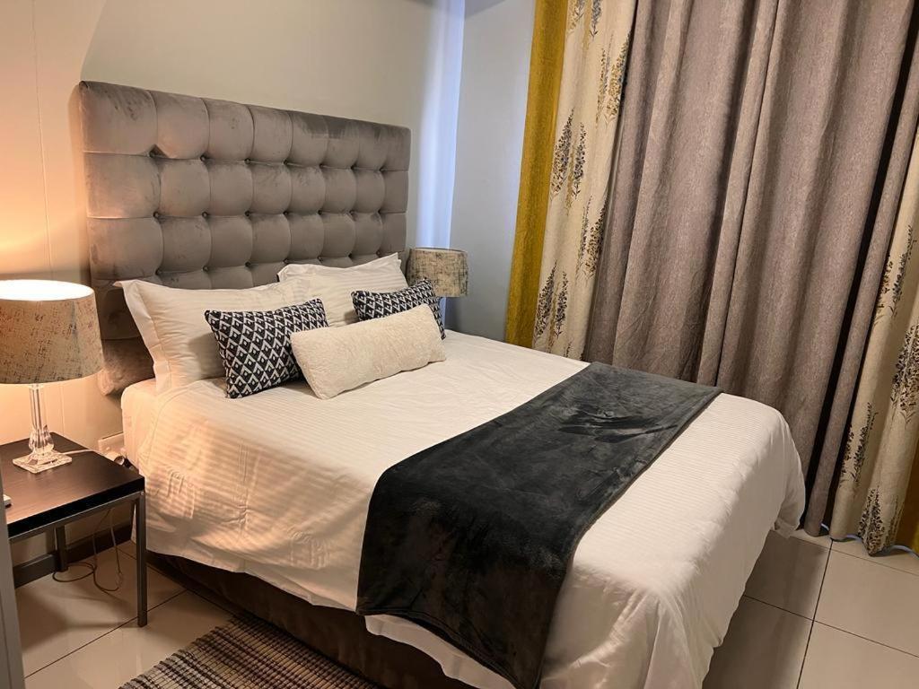 D'S Central Hideout Windhoek Luaran gambar