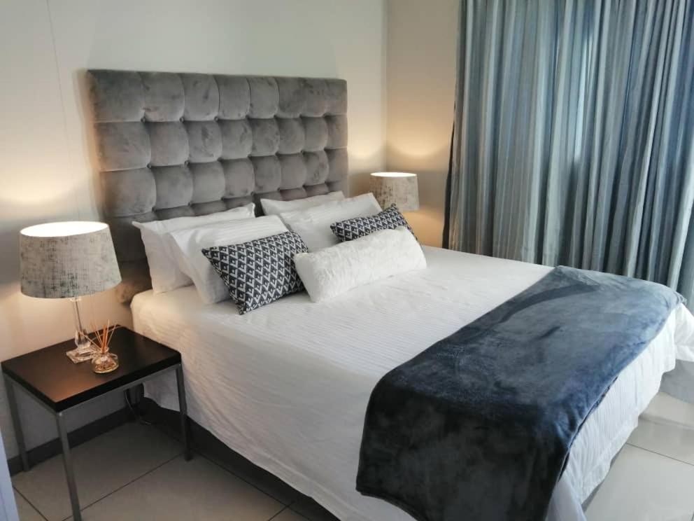 D'S Central Hideout Windhoek Luaran gambar